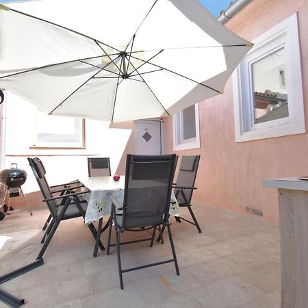 City Centre Apartment With Terrace 2 Pola Esterno foto