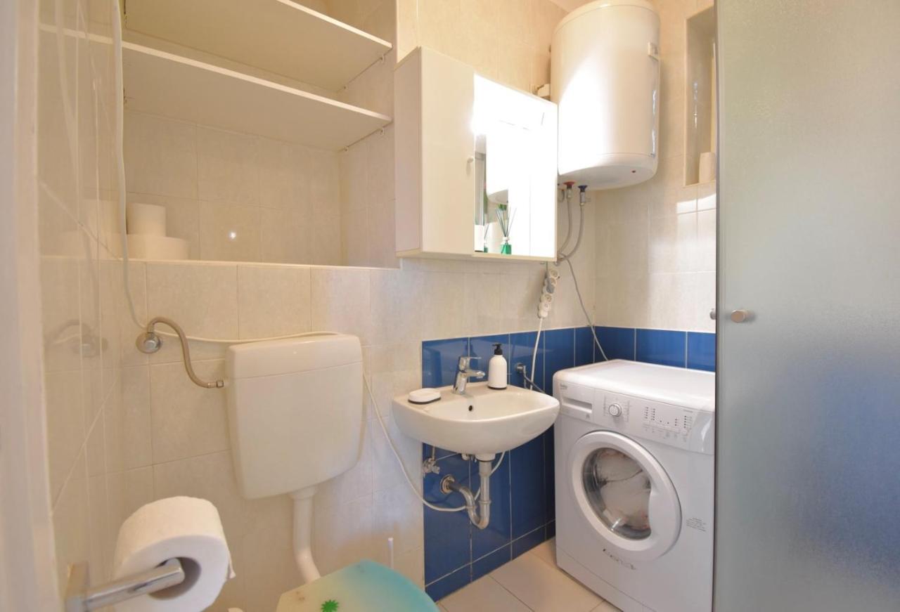 City Centre Apartment With Terrace 2 Pola Esterno foto