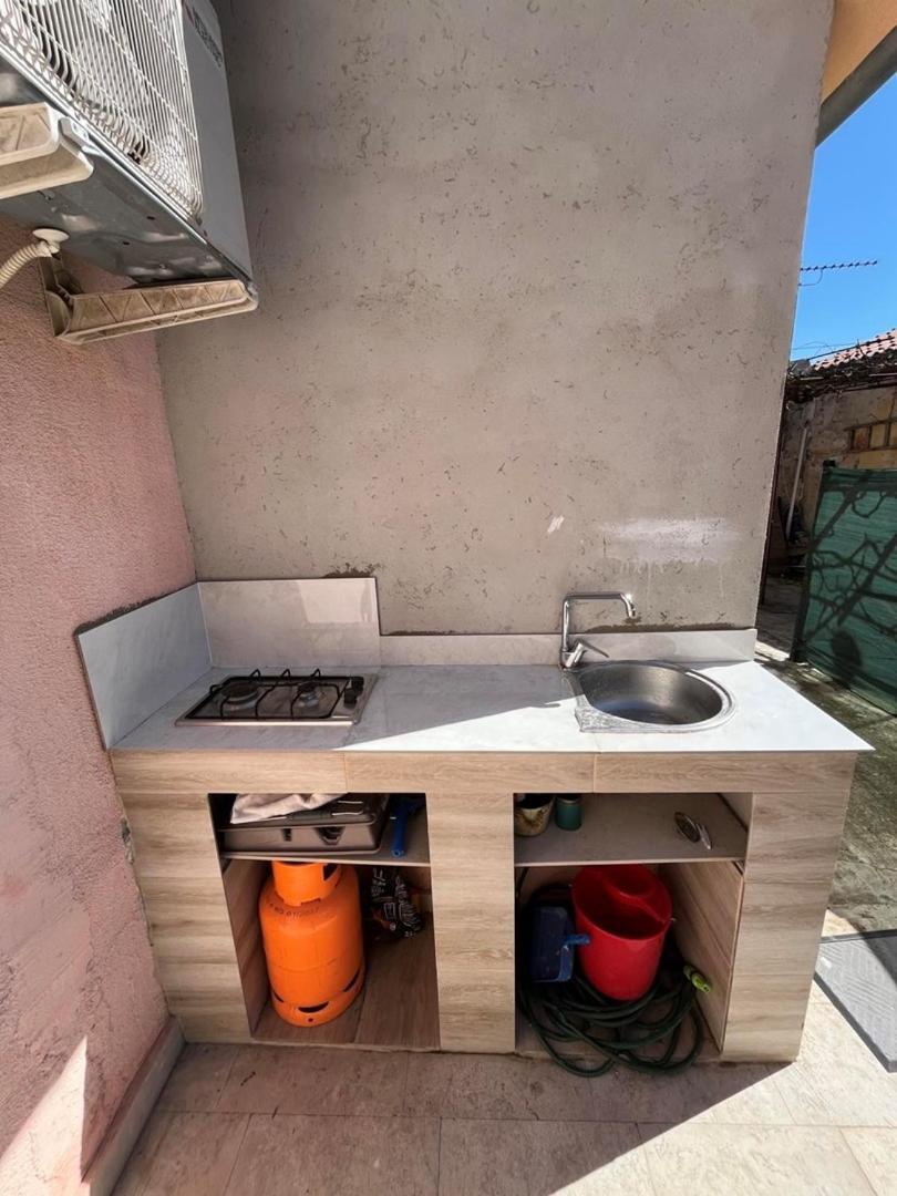 City Centre Apartment With Terrace 2 Pola Esterno foto