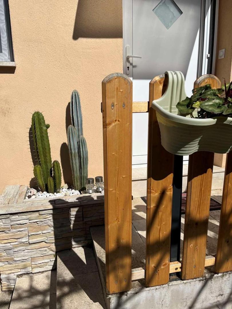 City Centre Apartment With Terrace 2 Pola Esterno foto